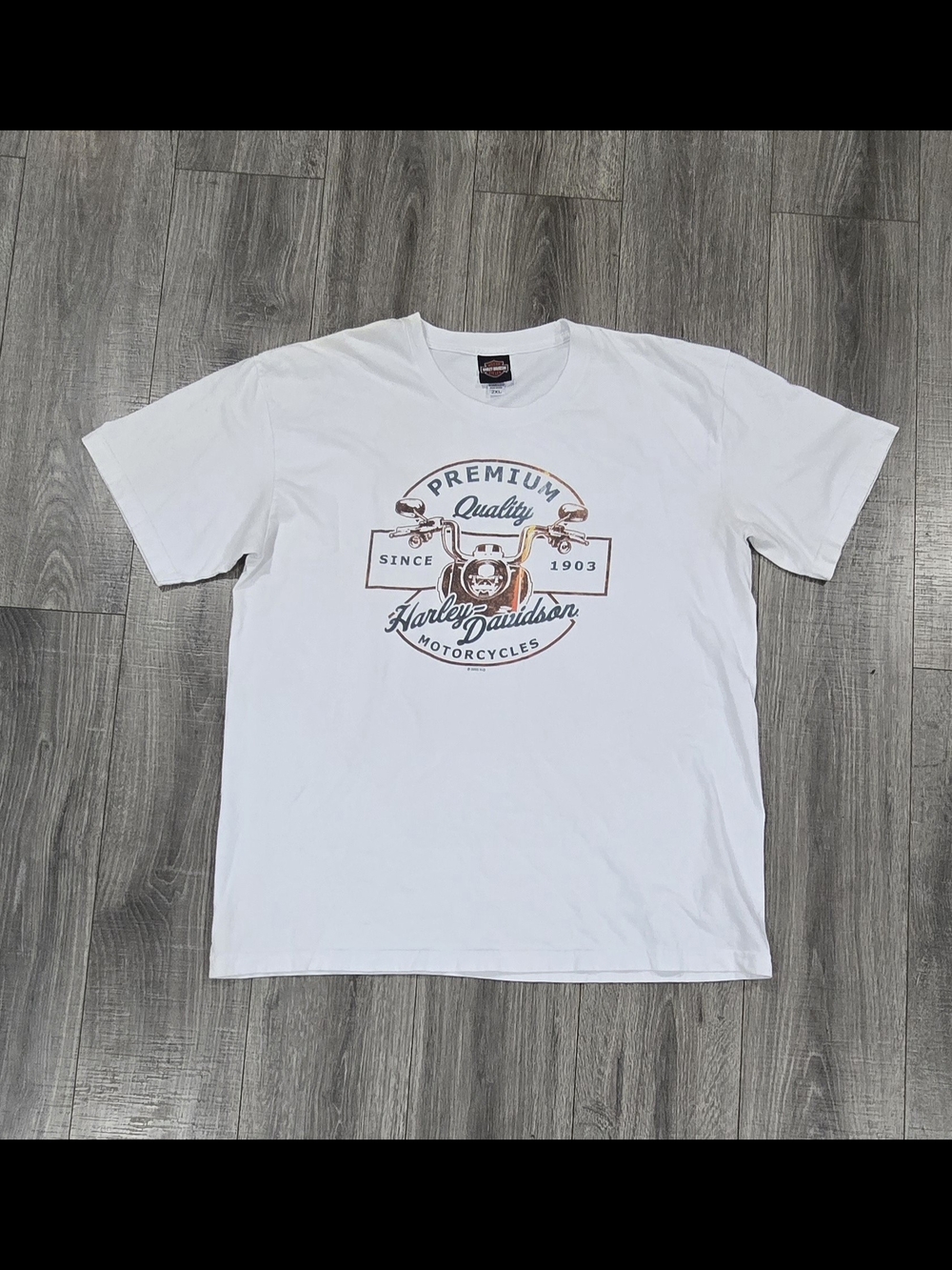 Y2K: Harley-Davidson White T-Shirt with Brown and Black Motorcycle Graphic #457